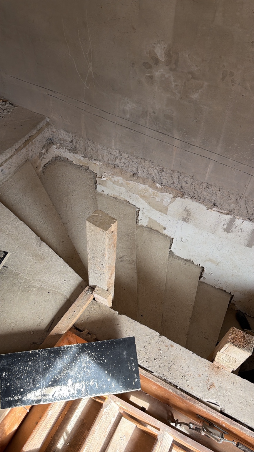 Betontreppe im Rohbau